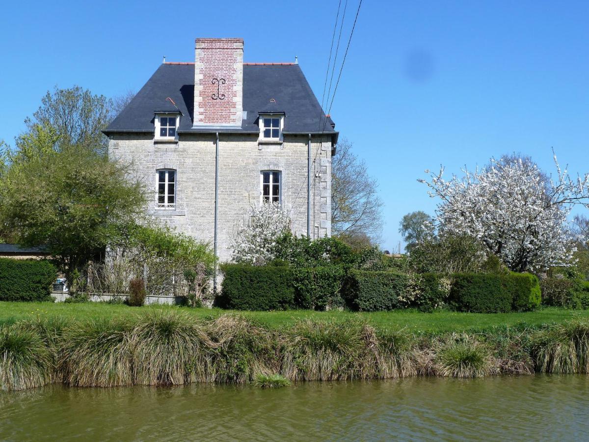 B&B L'Atelier Du Presbytere Saint-Maugan Exterior foto