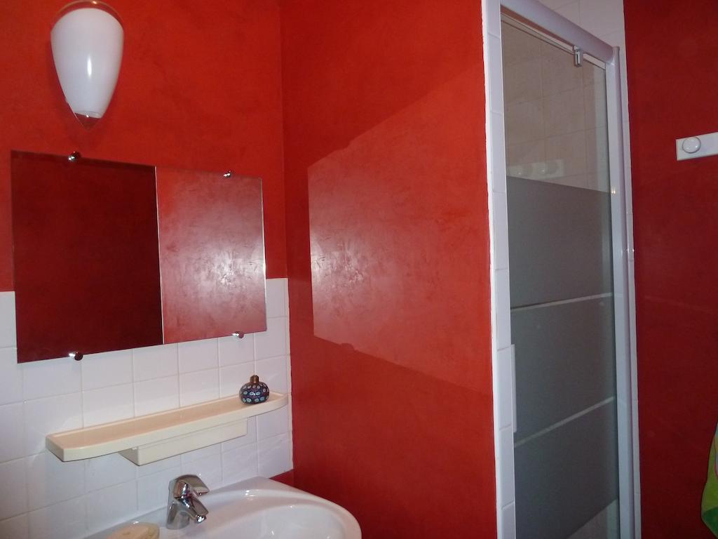 B&B L'Atelier Du Presbytere Saint-Maugan Cameră foto