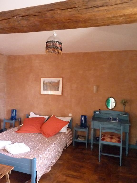 B&B L'Atelier Du Presbytere Saint-Maugan Cameră foto