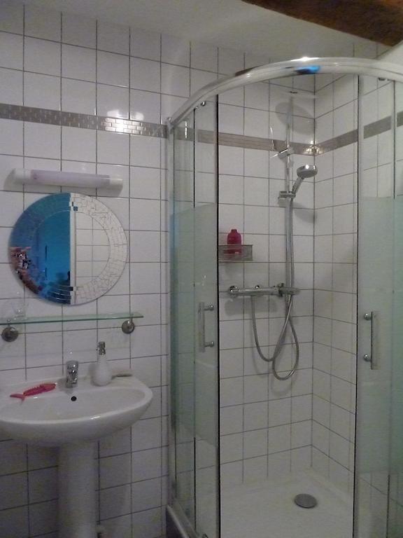 B&B L'Atelier Du Presbytere Saint-Maugan Cameră foto